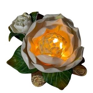 Vintage Magnolia Floral‎ Night Light Lamp Ceramic Bisque Corded